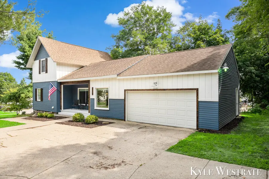 315 N Bridge Street, Belding, MI 48809 - #3