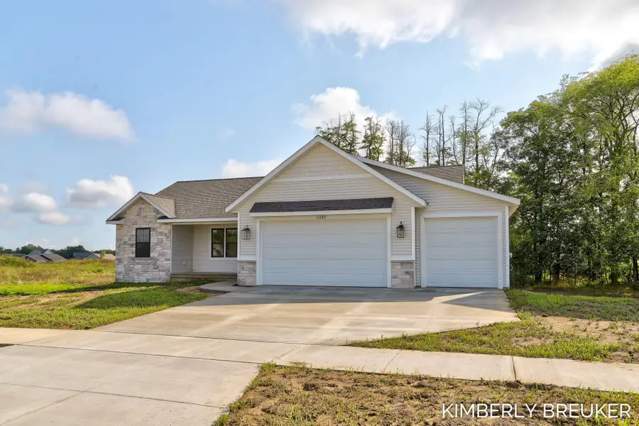 11802 Everett Avenue, Allendale, MI 49401 - #3