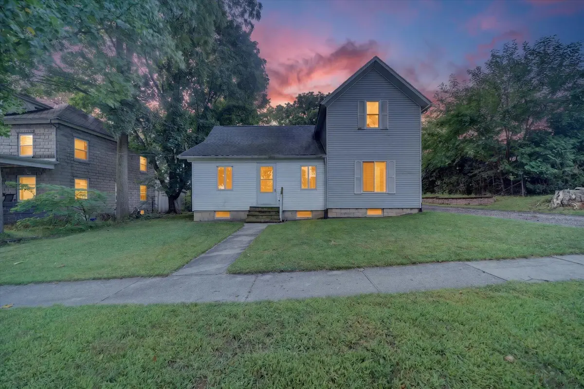 124 E Clinton Street, Hastings, MI 49058 - #1