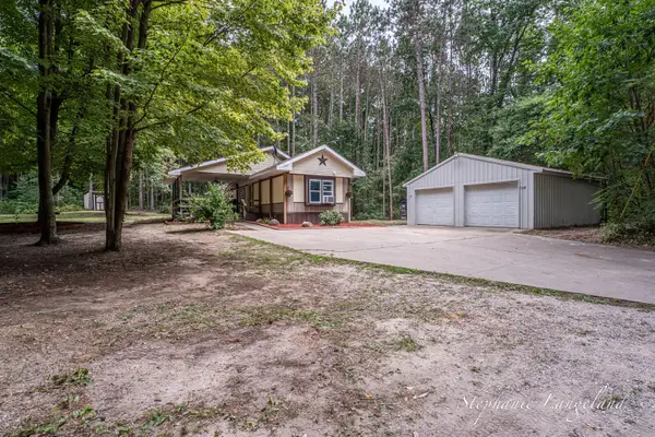 7972 S 192nd Avenue, Holton, MI 49425