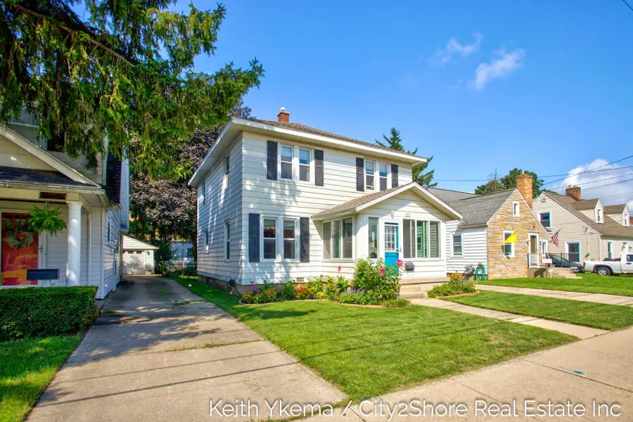 1807 Martindale Avenue SW, Wyoming, MI 49509 - #2