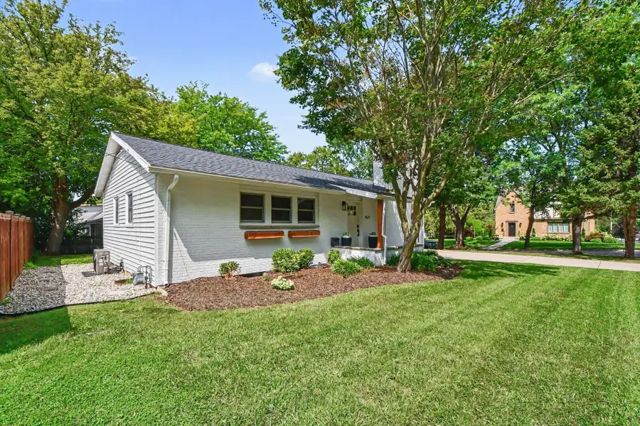 1521 Lake Grove Avenue SE, East Grand Rapids, MI 49506 - #2