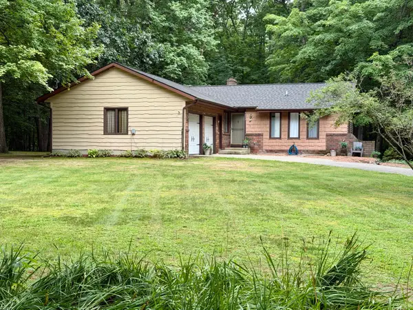 9051 Algoma Avenue NE, Rockford, MI 49341