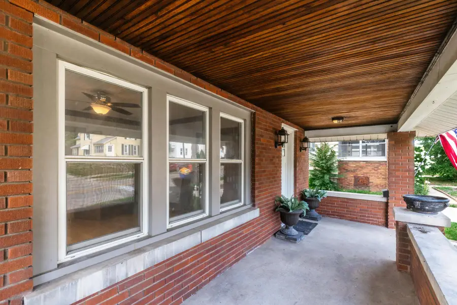 517 Eastern Avenue NE, Grand Rapids, MI 49503 - #2