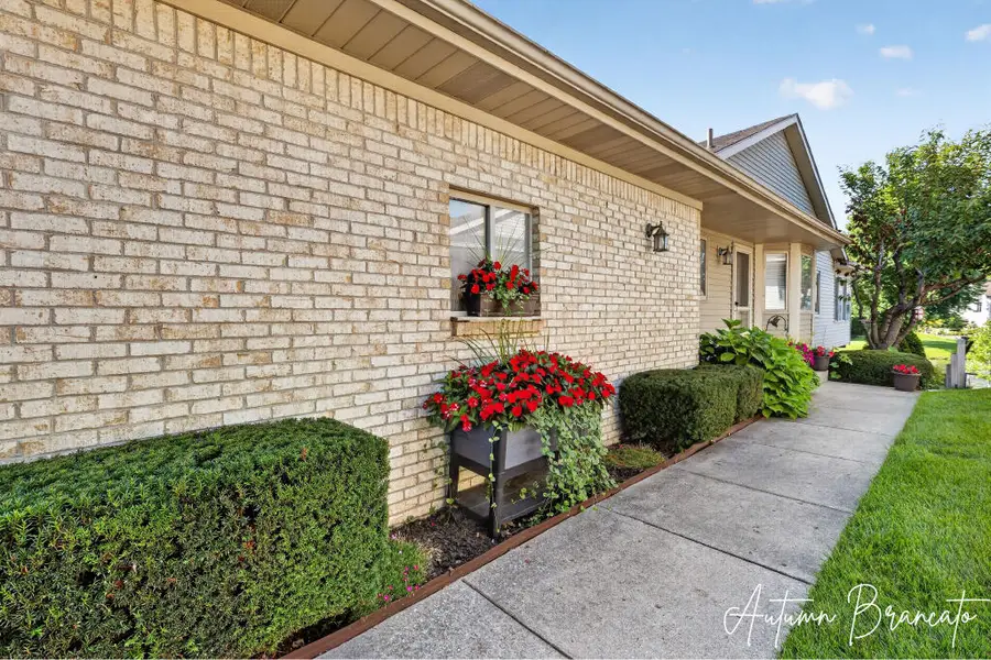 1085 Amber Cove Drive SW Unit: 49, Cutlerville, MI 49315 - #2