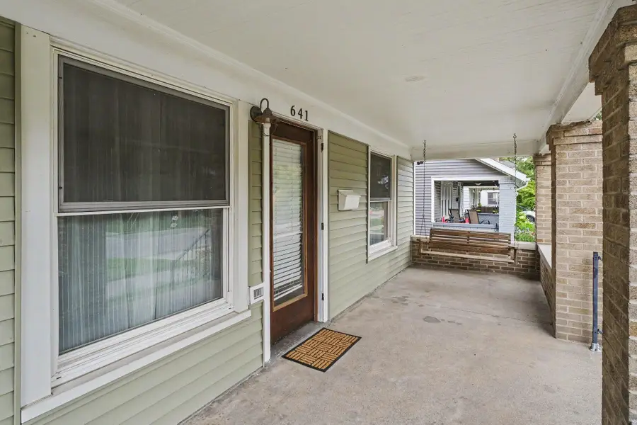 641 Lincoln Avenue NW, Grand Rapids, MI 49504 - #3