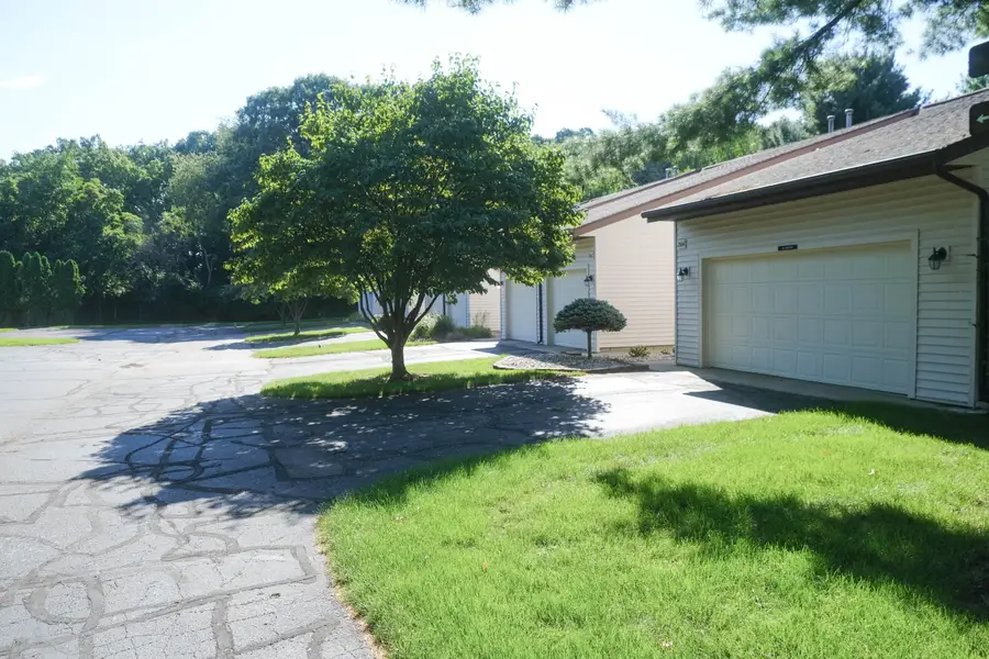2662 Stonehaven Drive SW, Wyoming, MI 49519 - #3