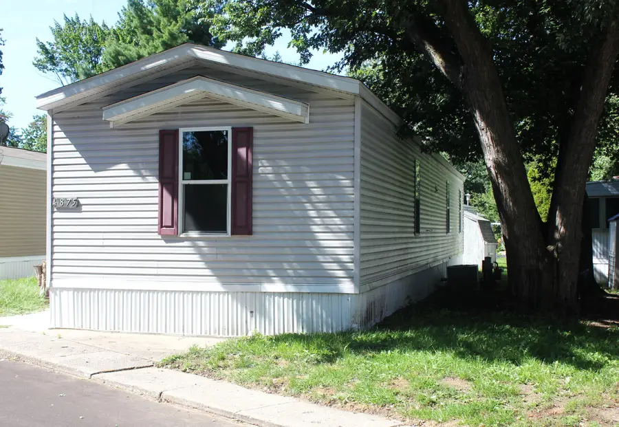 4875 Pamela Avenue SE, Kentwood, MI 49548 - #2