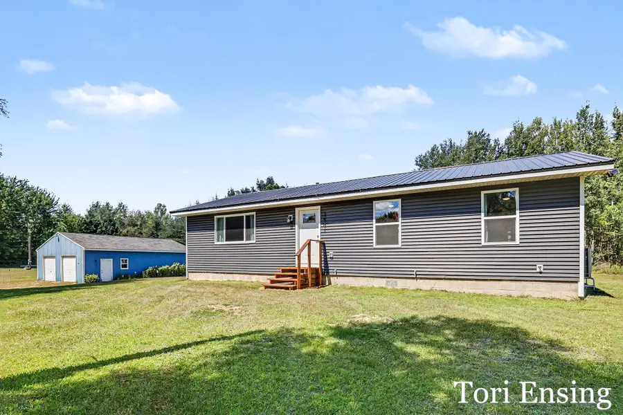 3501 E Evergreen Road SE, Stanton, MI 48888 - #3