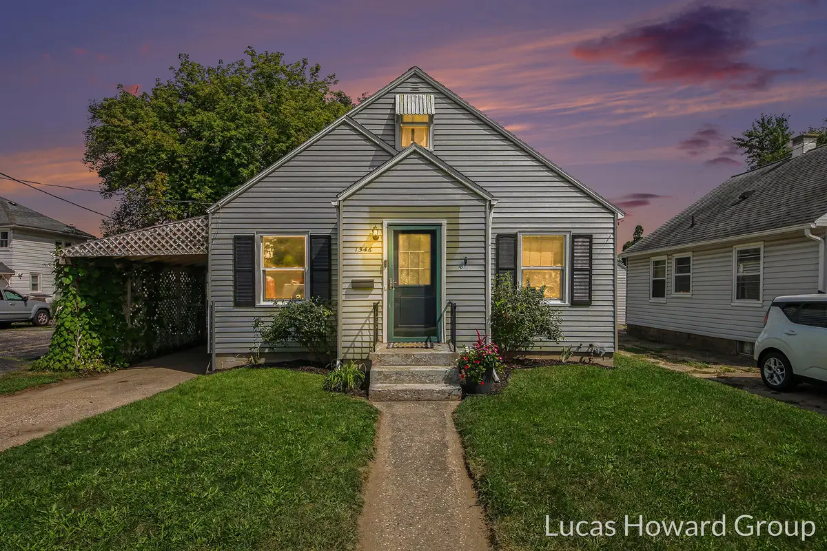 1546 Powers Avenue NW, Grand Rapids, MI 49504 - #1