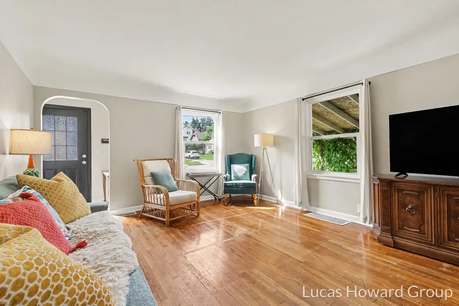 1546 Powers Avenue NW, Grand Rapids, MI 49504 - #3