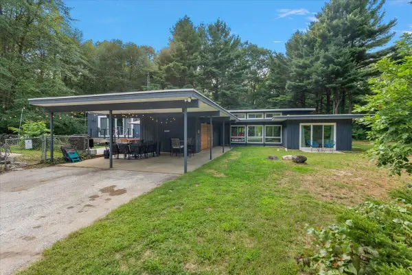 18830 77th Street, SouthHaven, MI 49090