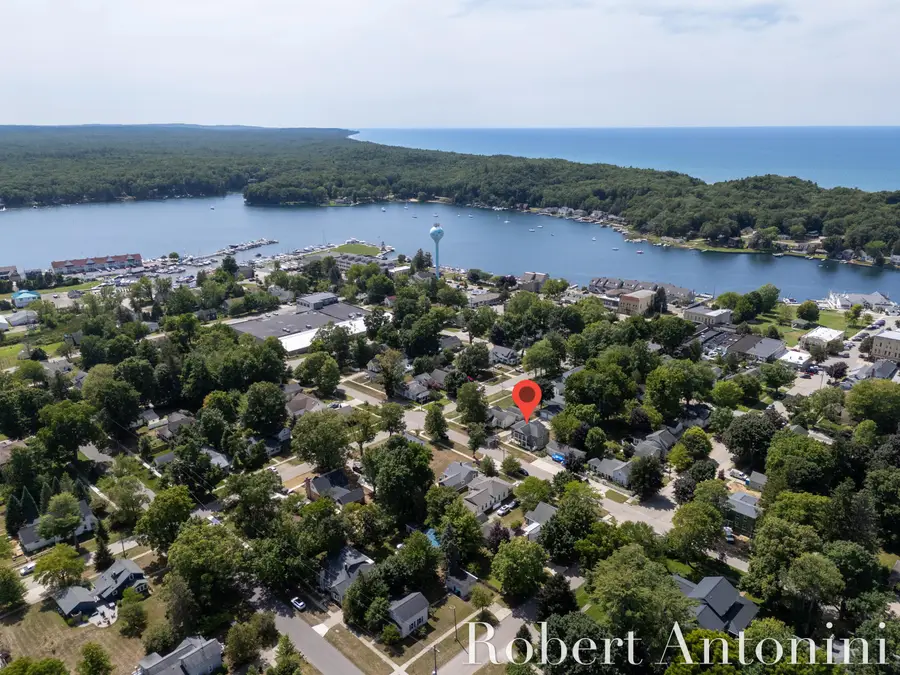 259 S Wythe Street, Pentwater, MI 49449 - #3