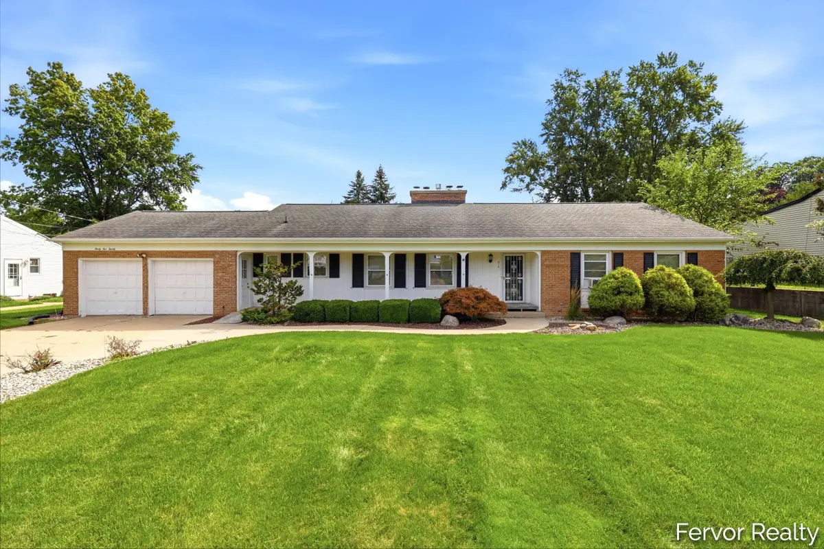 3520 Chamberlain Avenue SE, Grand Rapids, MI 49508 - #1