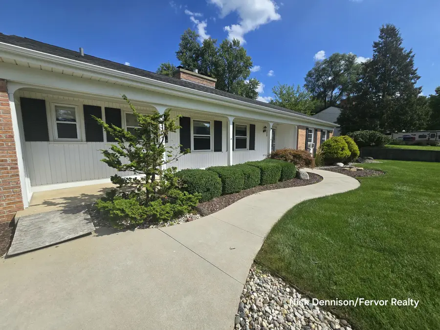 3520 Chamberlain Avenue SE, Grand Rapids, MI 49508 - #2