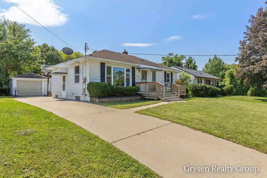 2141 Avon Avenue SW, Wyoming, MI 49519 - #2