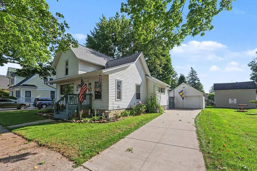 812 6th Avenue, Lake Odessa, MI 48849 - #3