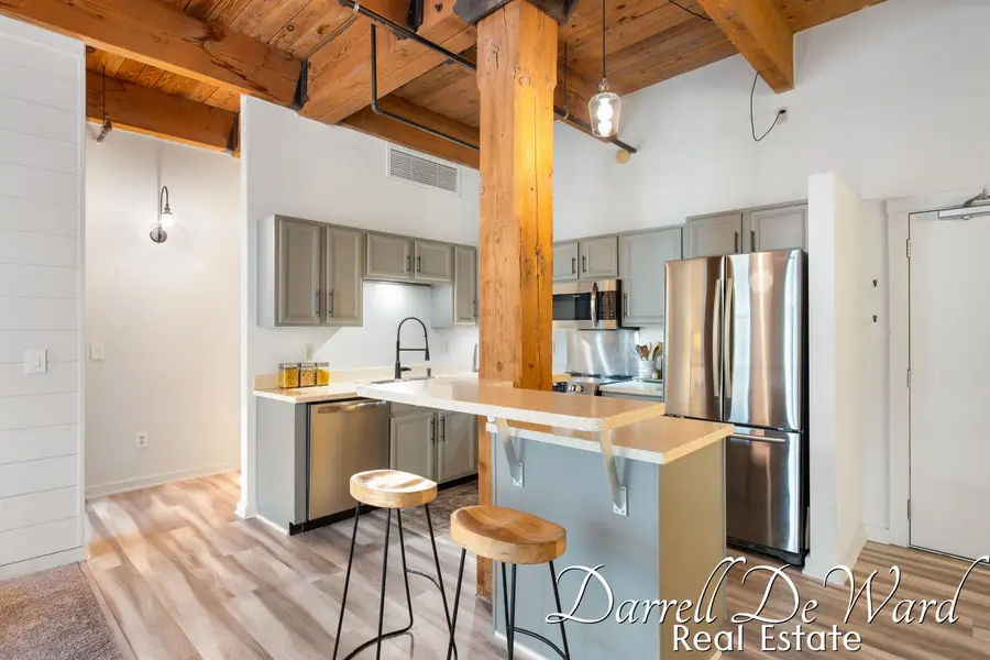 940 Monroe Avenue NW Unit: 221, Grand Rapids, MI 49503 - #3