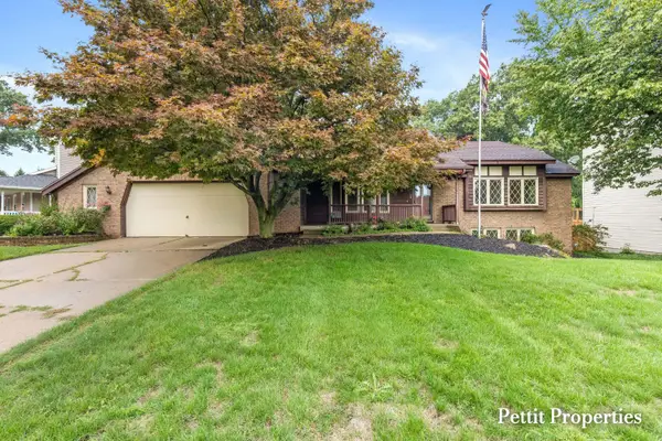 1687 Oakvale Drive SW, Wyoming, MI 49519