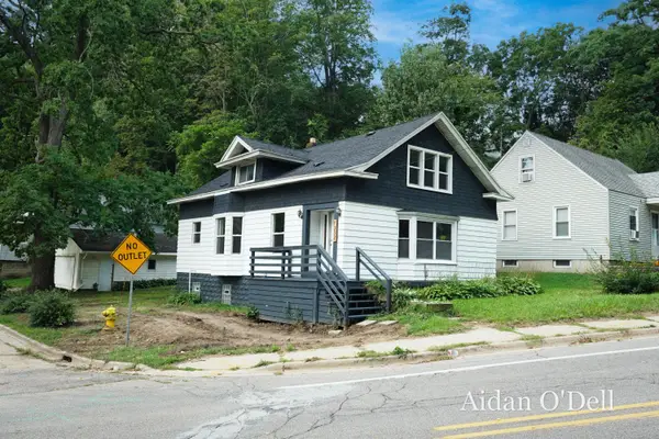 1332 Bridge Street NW, GrandRapids, MI 49504