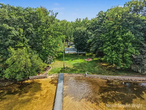 1530 Wolf Lake Drive, Baldwin, MI 49304