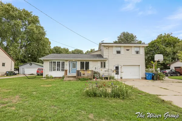 3694 Center Street, Ravenna, MI 49451