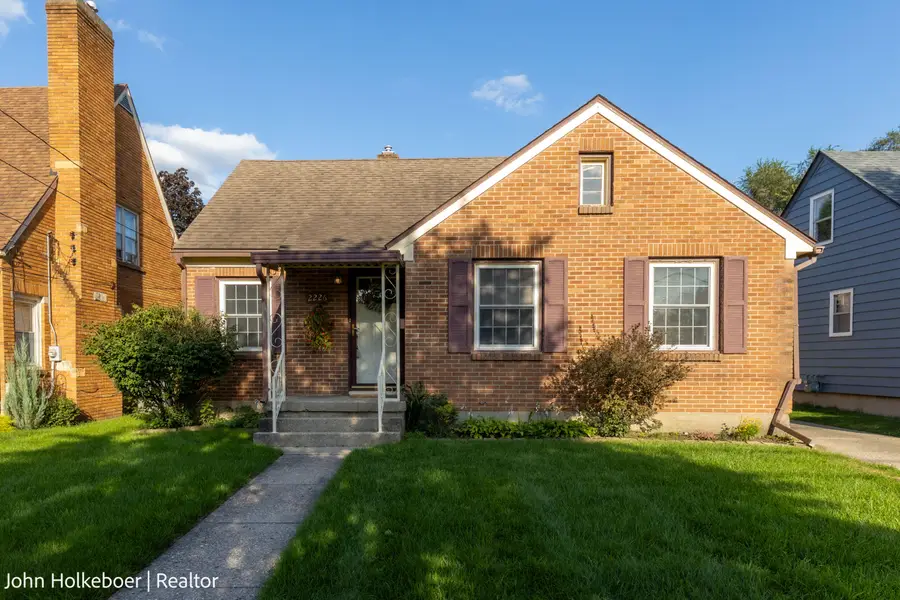 2226 College Avenue SE, Grand Rapids, MI 49507 - #2