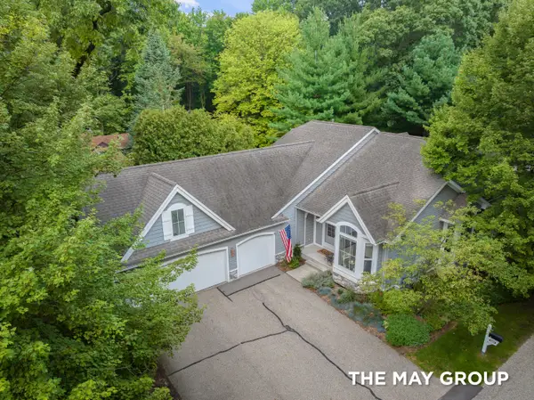 2431 Summit Ridge Drive NE, GrandRapids, MI 49505