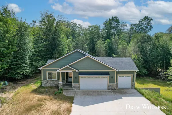 10 Morton Trail, Montague, MI 49437