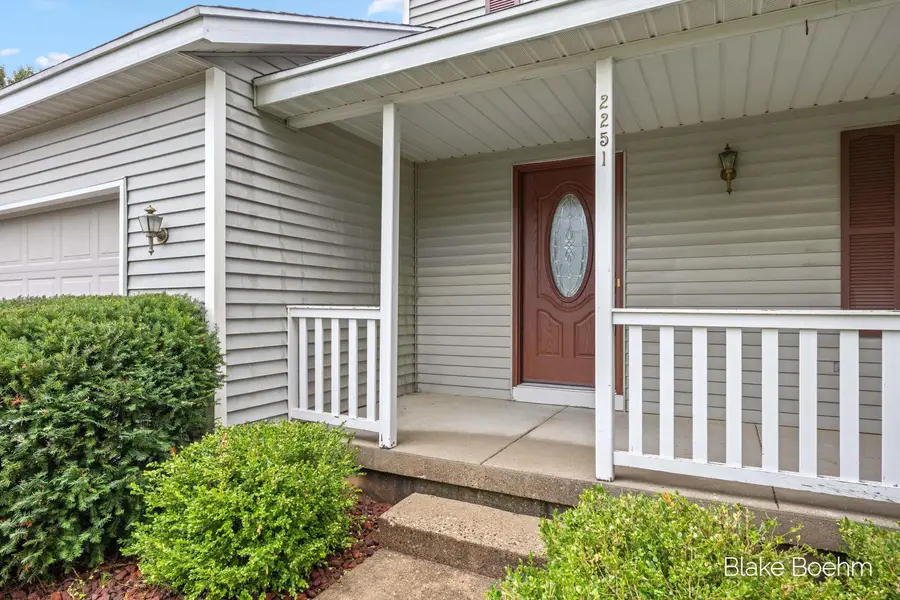 2251 Yorktown Drive SE, Kentwood, MI 49508 - #3