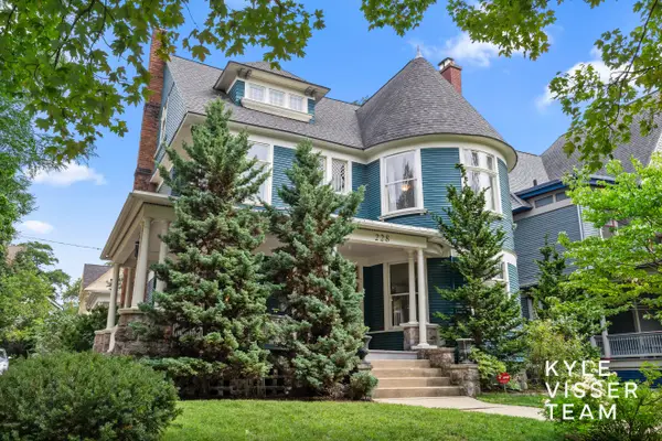 228 Madison Avenue SE, GrandRapids, MI 49503