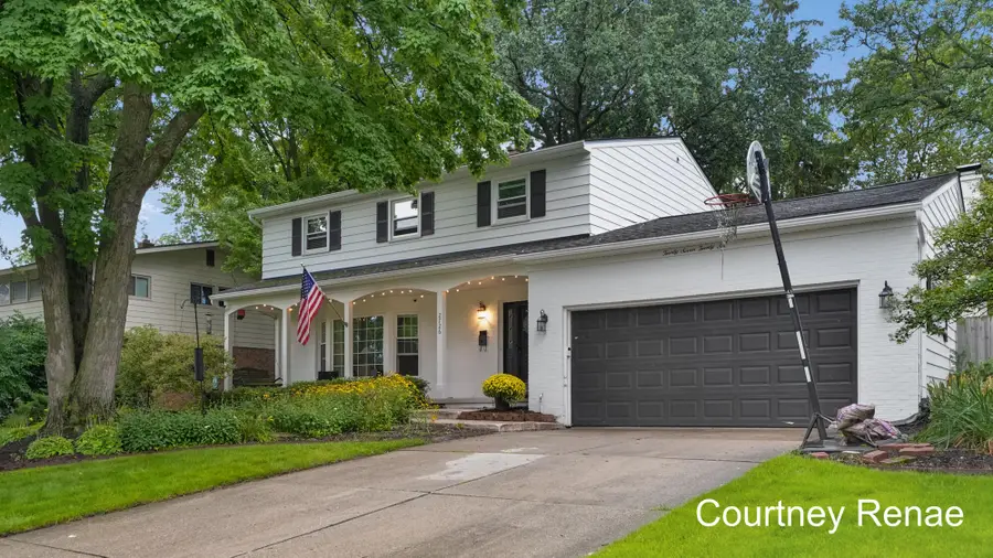 2726 Hampshire Boulevard SE, East Grand Rapids, MI 49506 - #2