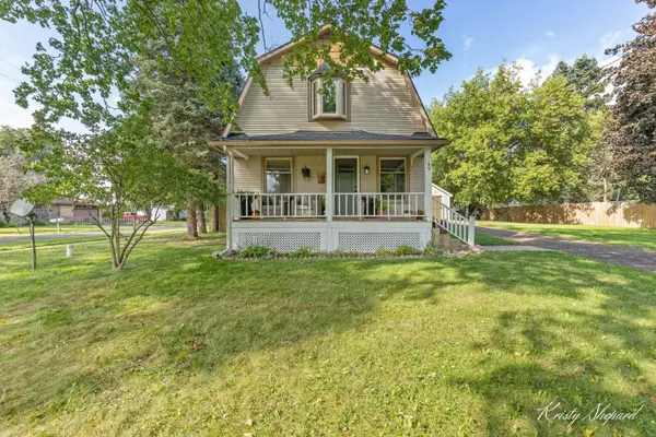 49 N 2nd Street NW, KentCity, MI 49330
