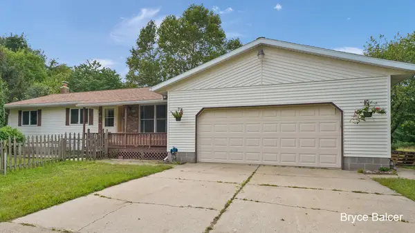 14855 Coalter Avenue NW, KentCity, MI 49330