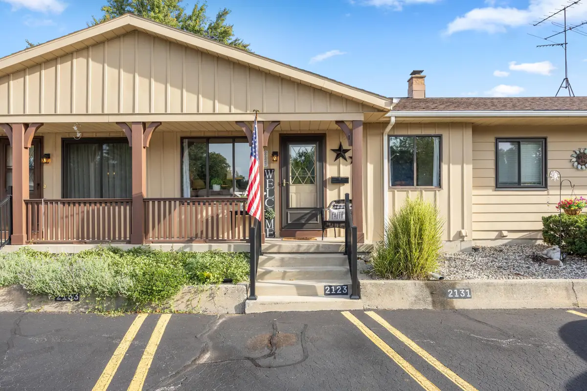 2123 Melvin Street SW Unit: 11, Wyoming, MI 49519 - #1