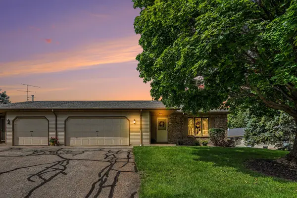 6661 Leisure Creek Drive SE, Caledonia, MI 49316