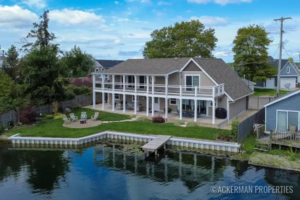 494 S Shore Drive, Caledonia, MI 49316
