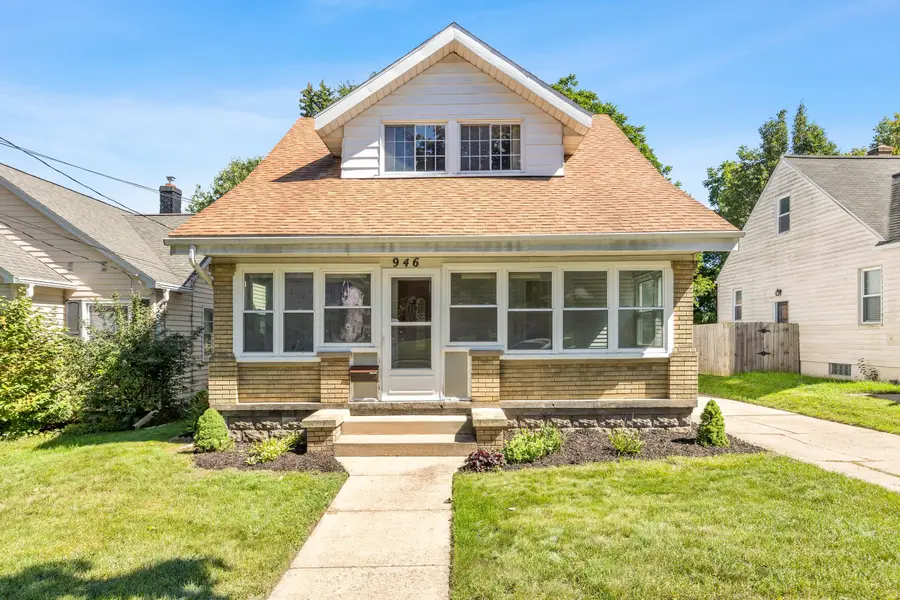 946 Frederick Avenue NW, Grand Rapids, MI 49504 - #2
