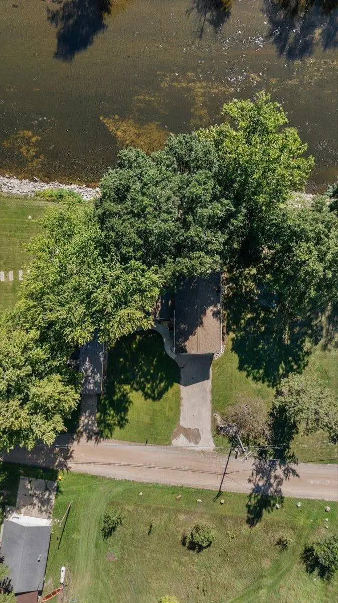 7842 Main Street, Newaygo, MI 49337 - #3