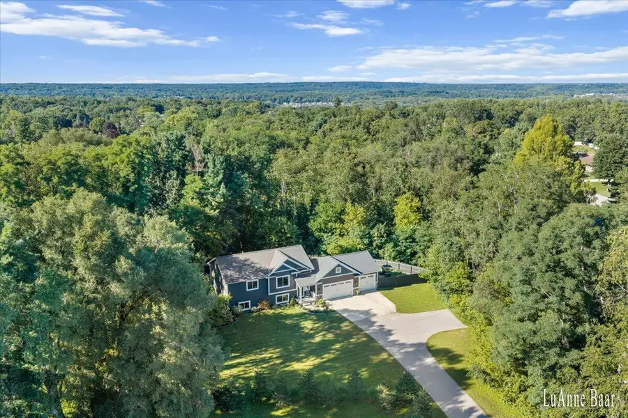 2939 5 Mile Road NE, Grand Rapids, MI 49525 - #2