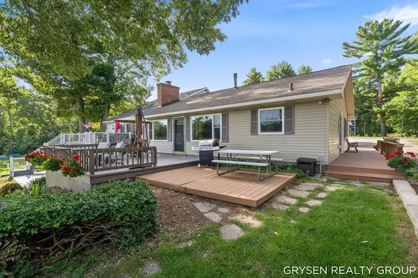 2176 W Lake Road, TwinLake, MI 49457