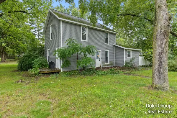 404 Pine Street, HowardCity, MI 49329