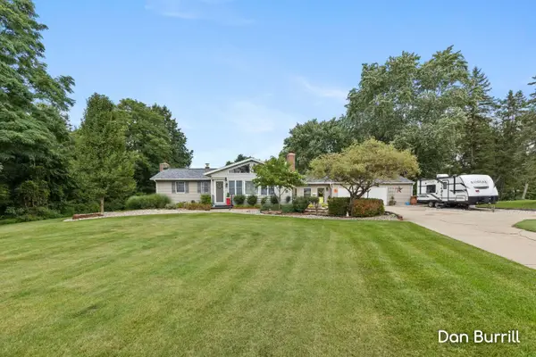 10679 Keystone Drive NE, Ada, MI 49301