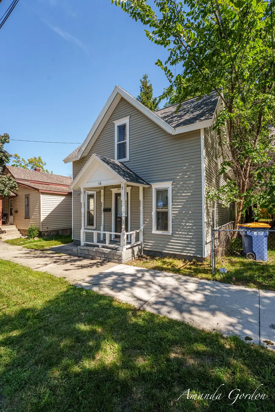 16 Indiana Avenue NW, Grand Rapids, MI 49504 - #2