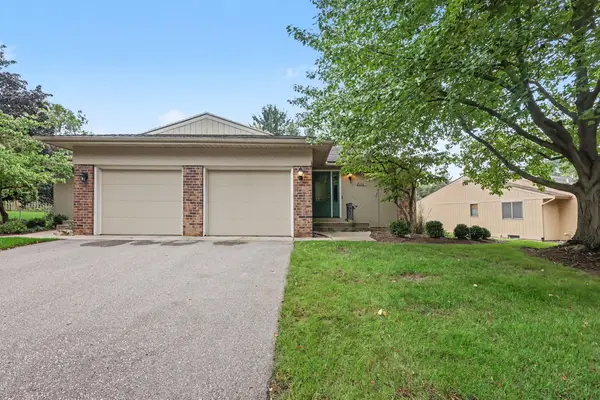 2130 Cranbrook Drive NE, GrandRapids, MI 49505
