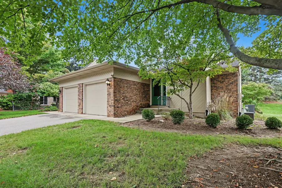 2130 Cranbrook Drive NE, Grand Rapids, MI 49505 - #2