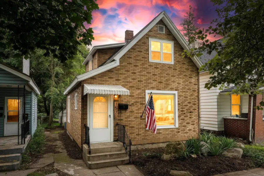 1570 Quarry Avenue NW, Grand Rapids, MI 49504 - #2