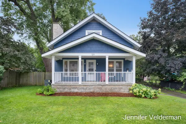 120 E Division Street NE, Rockford, MI 49341