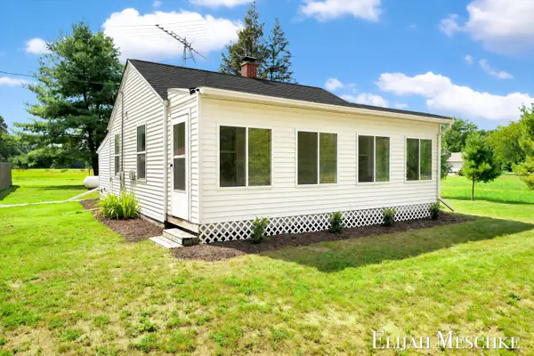 16217 130th Avenue, Nunica, MI 49448