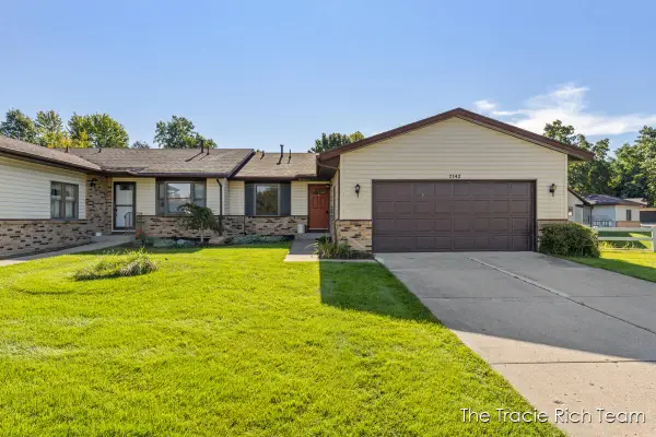 2142 Remington Way NE, GrandRapids, MI 49505